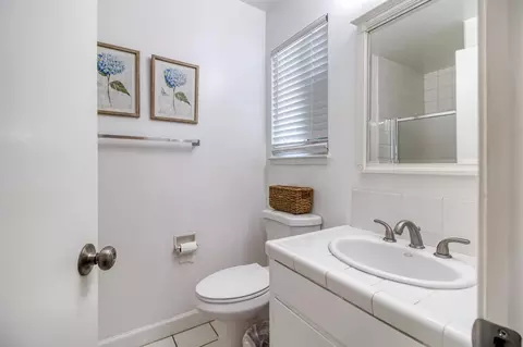 Bath - 3809 Longbridge Dr, Modesto, CA 95356 photo 2 of 2
