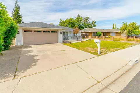 Exterior - 3809 Longbridge Dr, Modesto, CA 95356 photo 3 of 10