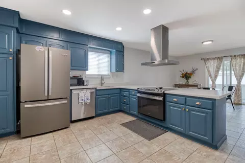 Kitchen - 3809 Longbridge Dr, Modesto, CA 95356 photo 2 of 4