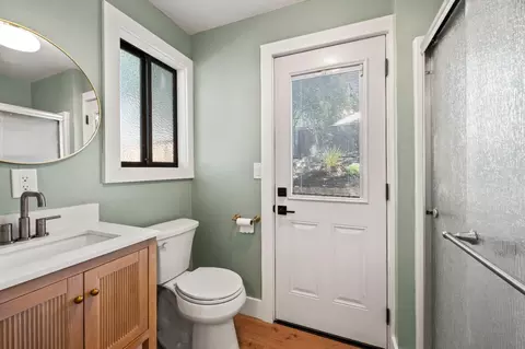 Bath - 7945 Callison Rd, Penryn, CA 95663 photo 5 of 5