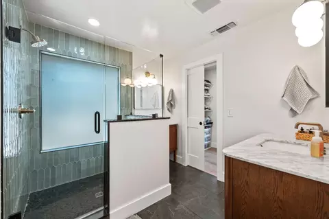 Bath - 7945 Callison Rd, Penryn, CA 95663 photo 2 of 5