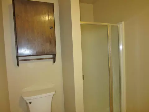 Bath - 3733 Longbridge Dr, Modesto, CA 95356 photo 1 of 3