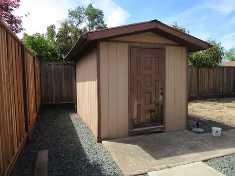 Exterior - 3733 Longbridge Dr, Modesto, CA 95356 photo 2 of 6