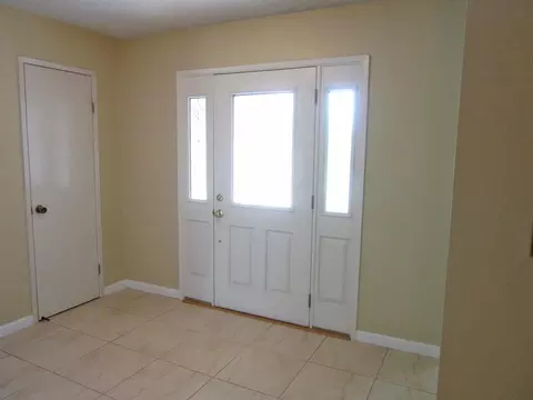 Entry Way - 3733 Longbridge Dr, Modesto, CA 95356 photo 1 of 1
