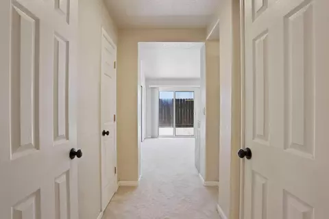 Entry Way - 308 Ashford Ave, Manteca, CA 95337 photo 2 of 3
