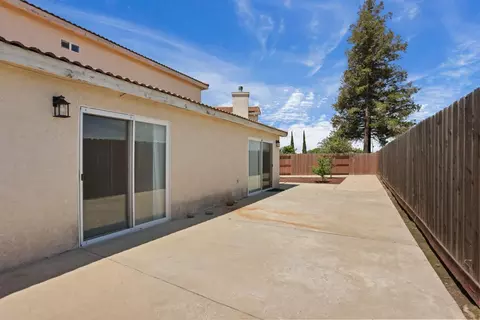 Exterior - 308 Ashford Ave, Manteca, CA 95337 photo 9 of 9
