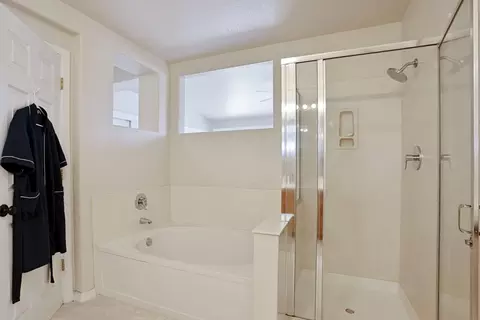 Bath - 308 Ashford Ave, Manteca, CA 95337 photo 1 of 2