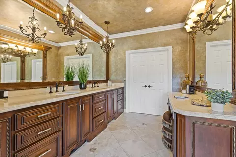 Bath - 5050 Lexington Cir, Loomis, CA 95650 photo 3 of 10