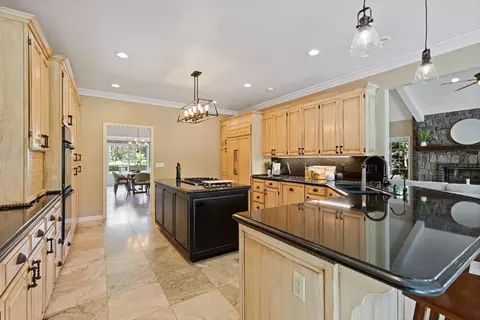 Kitchen - 5050 Lexington Cir, Loomis, CA 95650 photo 4 of 5