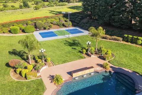 Exterior - 5050 Lexington Cir, Loomis, CA 95650 photo 5 of 22