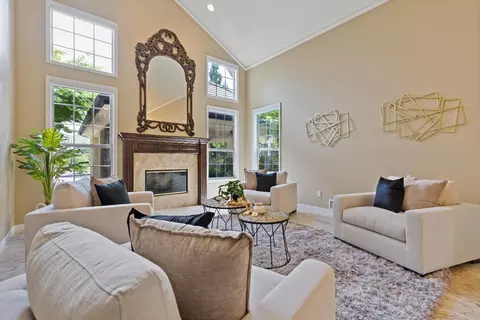Living - 5050 Lexington Cir, Loomis, CA 95650 photo 3 of 9