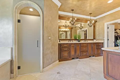 Bath - 5050 Lexington Cir, Loomis, CA 95650 photo 1 of 10