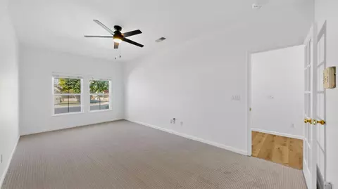Living - 4210 Eveningside Ln, Tracy, CA 95377 photo 7 of 11