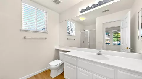 Bath - 4210 Eveningside Ln, Tracy, CA 95377 photo 1 of 4