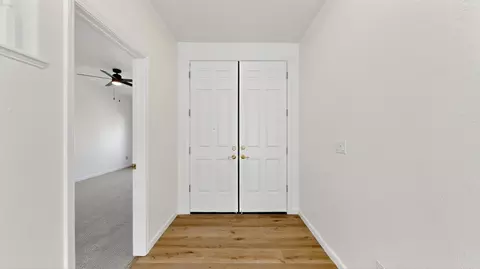 Entry Way - 4210 Eveningside Ln, Tracy, CA 95377 photo 2 of 10