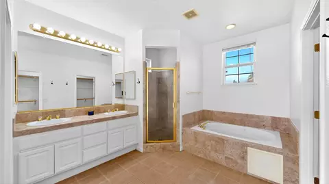Bath - 4210 Eveningside Ln, Tracy, CA 95377 photo 3 of 4