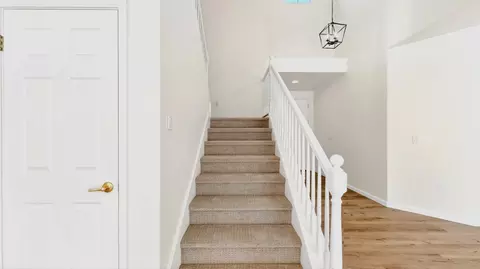 Entry Way - 4210 Eveningside Ln, Tracy, CA 95377 photo 5 of 10