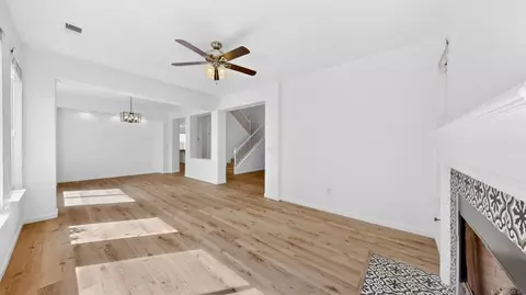 Living - 4210 Eveningside Ln, Tracy, CA 95377 photo 5 of 11