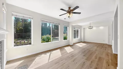 Living - 4210 Eveningside Ln, Tracy, CA 95377 photo 6 of 11