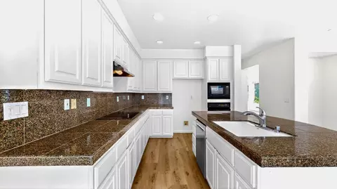 Kitchen - 4210 Eveningside Ln, Tracy, CA 95377 photo 2 of 3