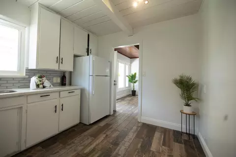 Entry Way - 1417 Giahos Ave, Modesto, CA 95358 photo 1 of 2
