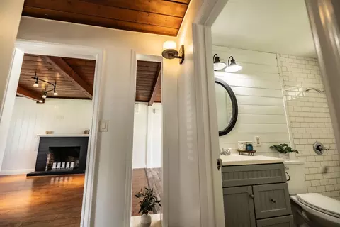 Entry Way - 1417 Giahos Ave, Modesto, CA 95358 photo 2 of 2