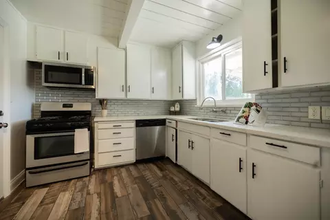 Kitchen - 1417 Giahos Ave, Modesto, CA 95358 photo 1 of 2