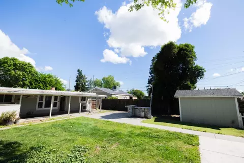 Exterior - 1417 Giahos Ave, Modesto, CA 95358 photo 2 of 7