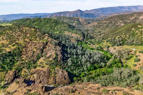 View/Area - 5595 Dream Valley Rd, Red Bluff, CA 96080 photo 4 of 11