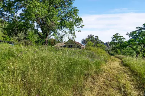 Exterior - 5595 Dream Valley Rd, Red Bluff, CA 96080 photo 3 of 4