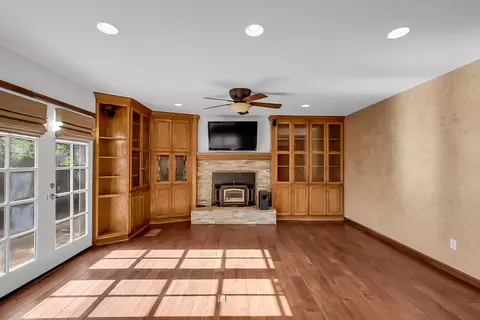 Living - 1205 Camden Pl, Manteca, CA 95336 photo 2 of 2