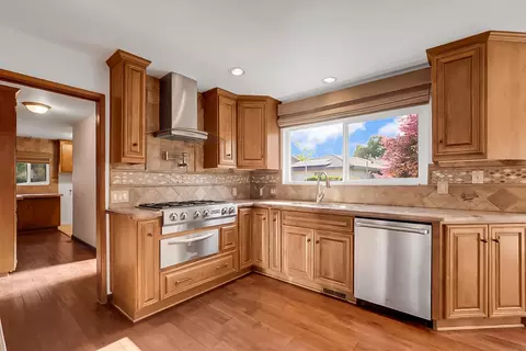 Kitchen - 1205 Camden Pl, Manteca, CA 95336 photo 3 of 4