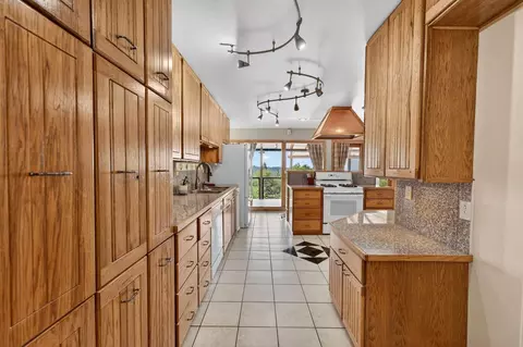 Entry Way - 3150 Stope Dr, Placerville, CA 95667 photo 4 of 10