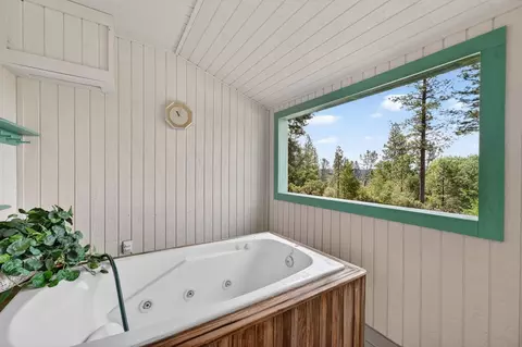Bath - 3150 Stope Dr, Placerville, CA 95667 photo 8 of 8