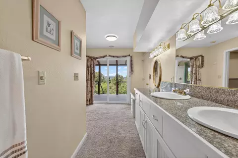 Bath - 3150 Stope Dr, Placerville, CA 95667 photo 3 of 8