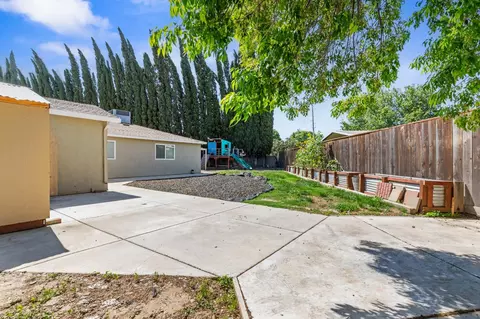 Exterior - 4005 Goldust Dr, Modesto, CA 95355 photo 9 of 9