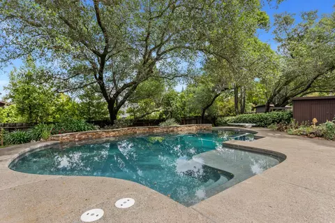 Exterior - 7249 Pine View Dr, Folsom, CA 95630 photo 5 of 9