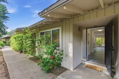 672 N San Antonio Rd, Los Altos, CA 94022