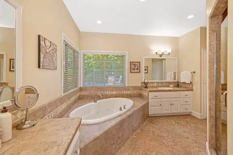 Bath - 2899 Stagecoach Rd, Placerville, CA 95667 photo 5 of 7