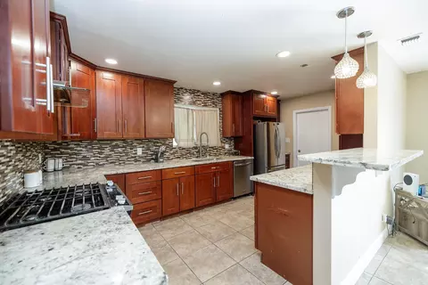 902 Meladee Ln, Galt, CA 95632 photo 12