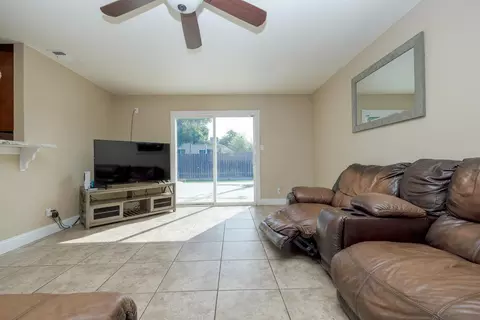 902 Meladee Ln, Galt, CA 95632 photo 9