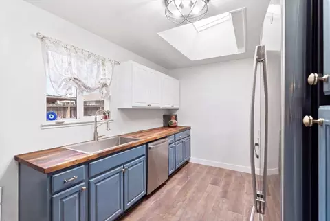 Kitchen - 1327 Elena Dr, Ripon, CA 95366 photo 1 of 3