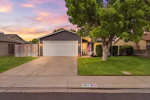 Exterior - 1327 Elena Dr, Ripon, CA 95366 photo 2 of 9