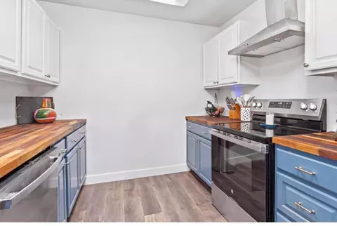 Kitchen - 1327 Elena Dr, Ripon, CA 95366 photo 3 of 3