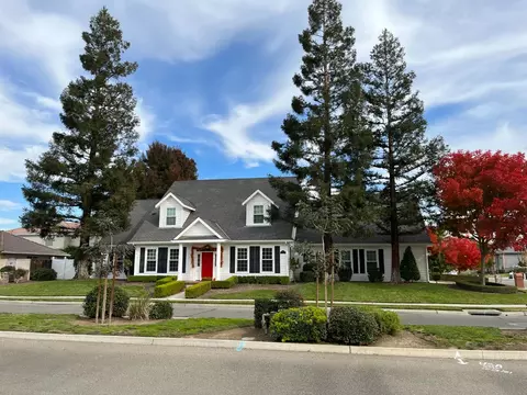 575 Woodlands Dr, Madera, CA 93637