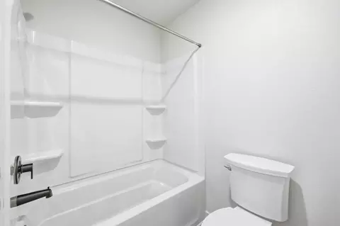 Bath - 3818 E Commerce Way, Sacramento, CA 95834 photo 5 of 6
