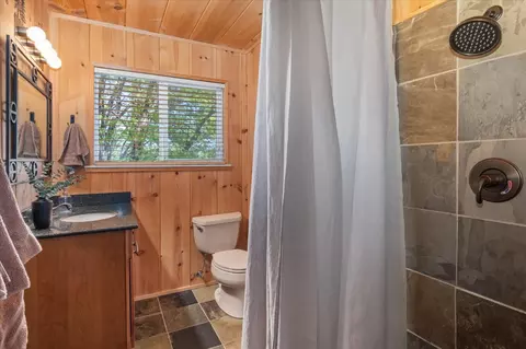 Bath - 1968 Kit Carson Cir, Arnold, CA 95223 photo 2 of 2
