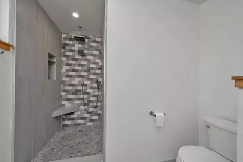 Bath - 2634 Clay St, Placerville, CA 95667 photo 4 of 5