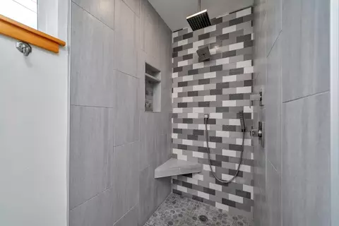 Bath - 2634 Clay St, Placerville, CA 95667 photo 5 of 5