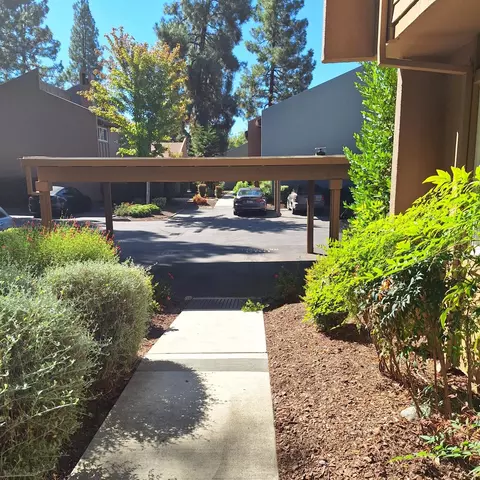 2007 Alta Loma St, Davis, CA 95616